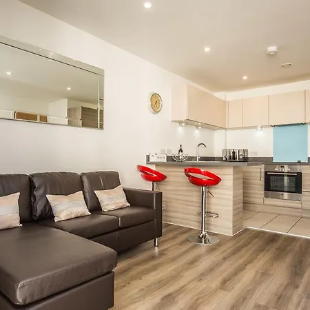 شقة I Relocate Central Waterfront بريستول
